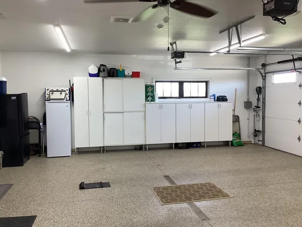 $999,900 | 2313 West 9th Street, Albert Lea, MN 56007