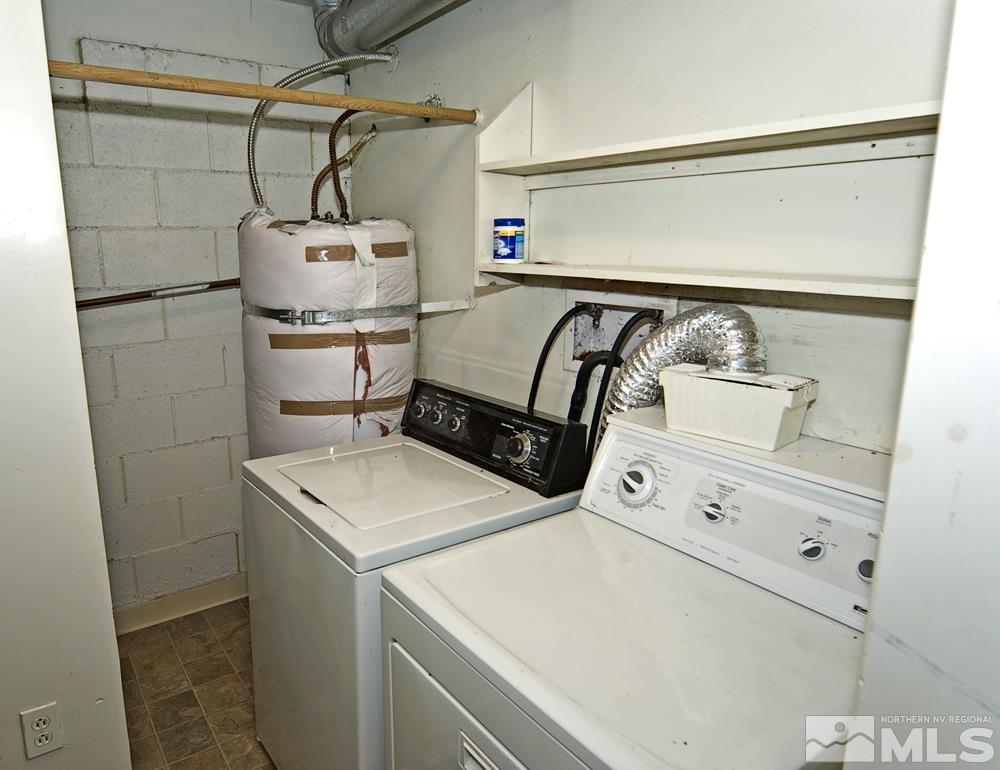 190 Pinon Road Markleeville, CA 96120 - Photo 26 of 31 a utility room with dryer and washer