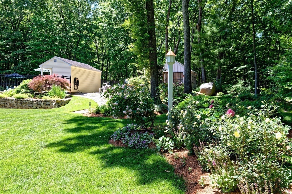 101 Hunter Road Uxbridge, MA 01569 - Photo 37 of 42 Gallery Image 37