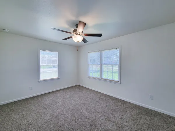 $1,750 | 413 South Market Street, Brazoria, TX 77422