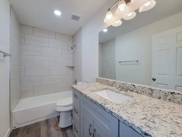 $1,750 | 413 South Market Street, Brazoria, TX 77422