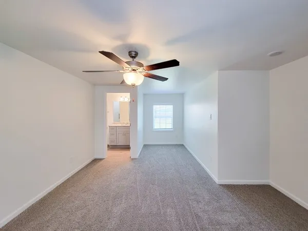 $1,750 | 413 South Market Street, Brazoria, TX 77422