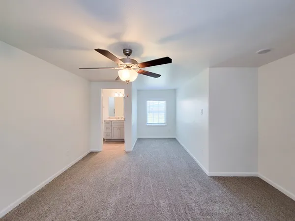 $1,850 | 413 South Market Street, Brazoria, TX 77422