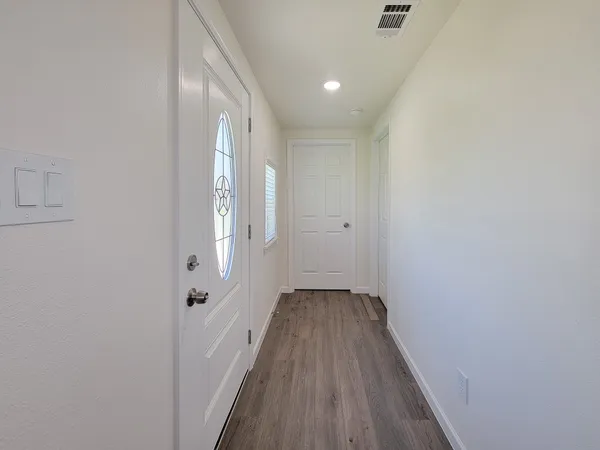 $1,750 | 413 South Market Street, Brazoria, TX 77422