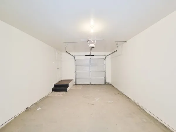 $1,750 | 413 South Market Street, Brazoria, TX 77422