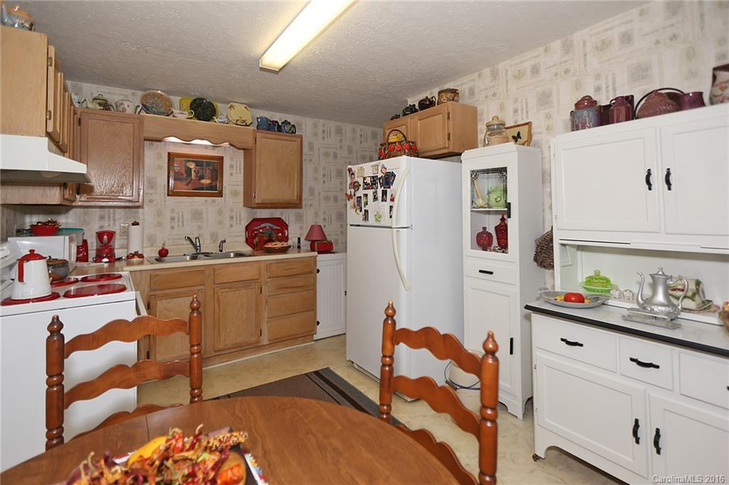138 Fawn Way Clyde, NC 28721 - Photo 14 of 21 Gallery Image 14