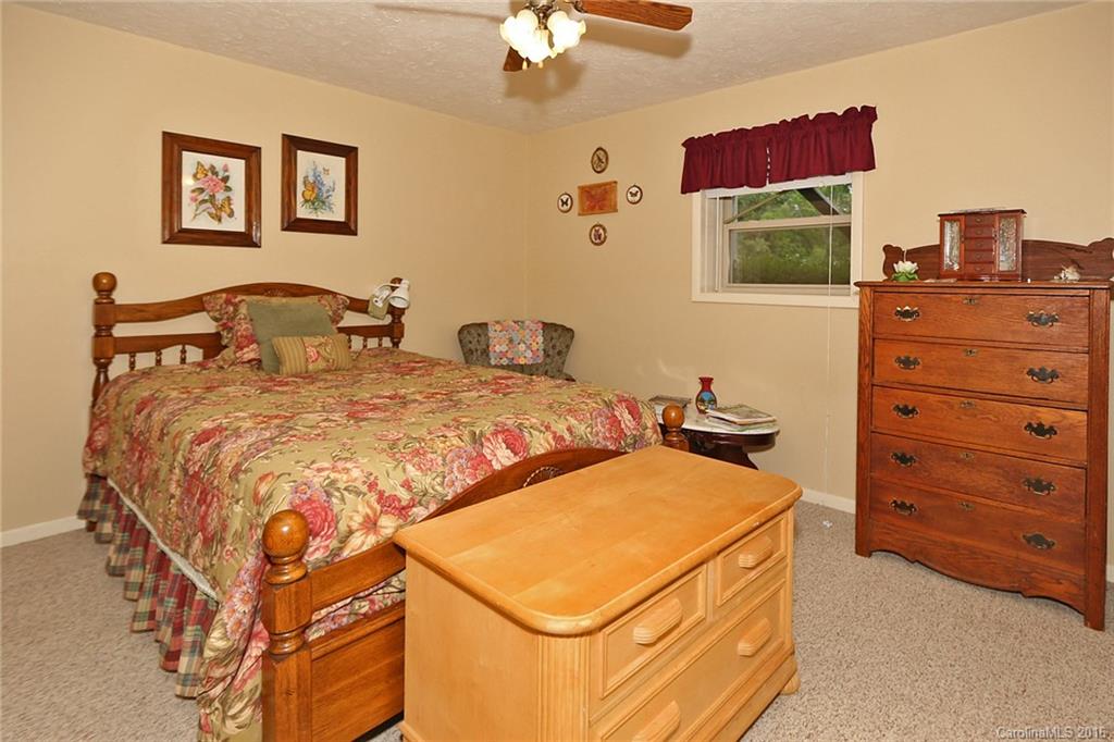 138 Fawn Way Clyde, NC 28721 - Photo 16 of 21 Gallery Image 16