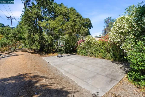 $476,000 | 700 Suntree Lane, Unit 711, Pleasant Hill, CA 94523