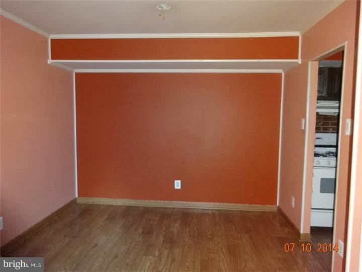 13009 Townsend Road, Unit L2 Philadelphia, PA 19154 - Photo 4 of 9 Dining Room