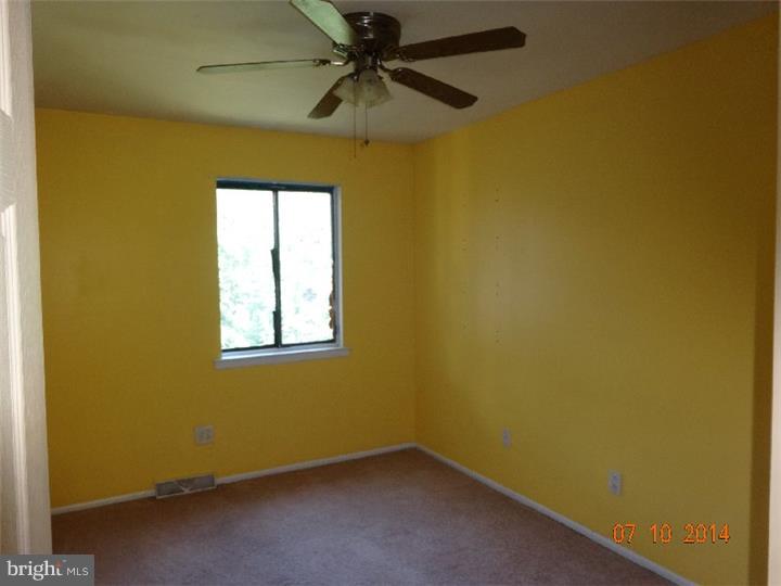 13009 Townsend Road, Unit L2 Philadelphia, PA 19154 - Photo 7 of 9 Bedroom 2