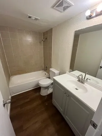 $1,250 | 8127 Stonehurst Street, Unit 5, Dallas, TX 75217