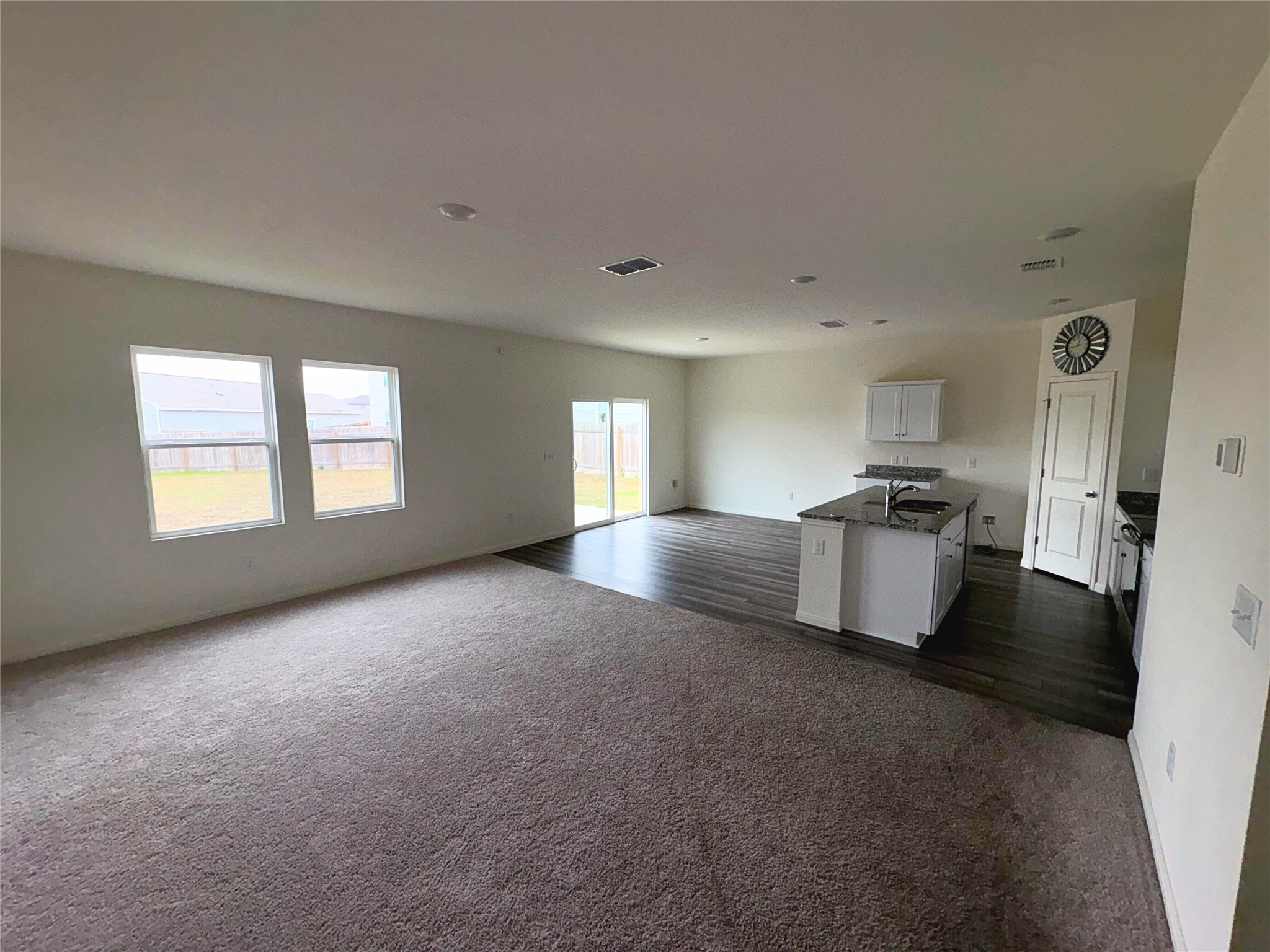 410 Magnum Force Drive Jarrell, TX 76537 - Photo 5 of 18