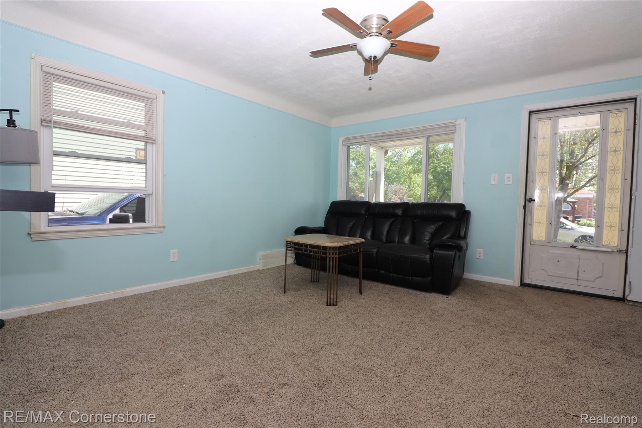 4532 Howe Road Wayne, MI 48184 - Photo 3 of 24