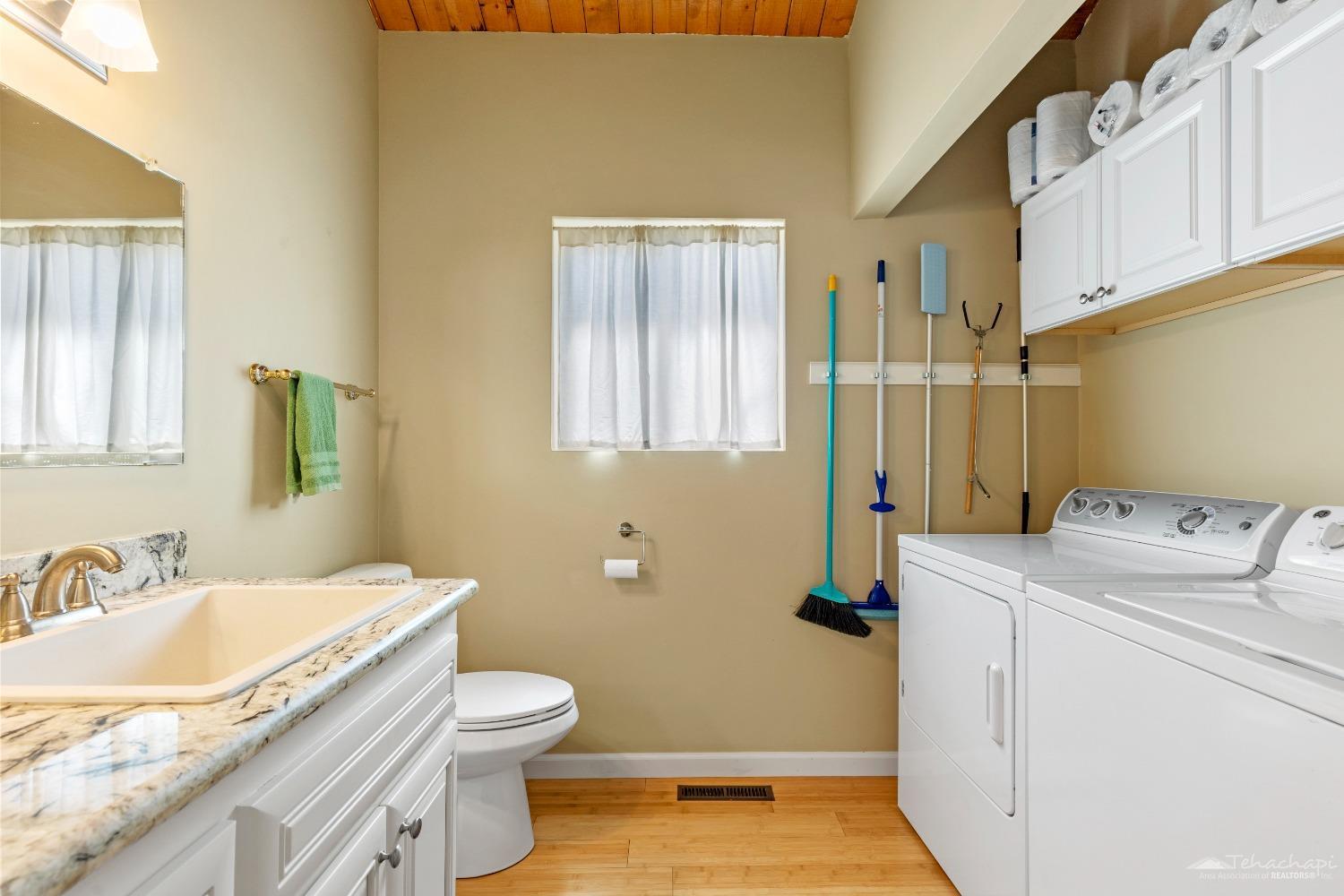 25400 Bear Valley Road Tehachapi, CA 93561 - Photo 16 of 50 Gallery Image 16