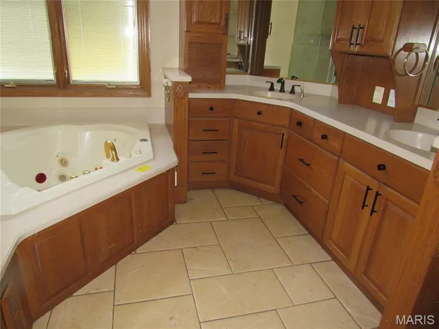 $225,000 | 1062 Patience Drive, Florissant, MO 63034