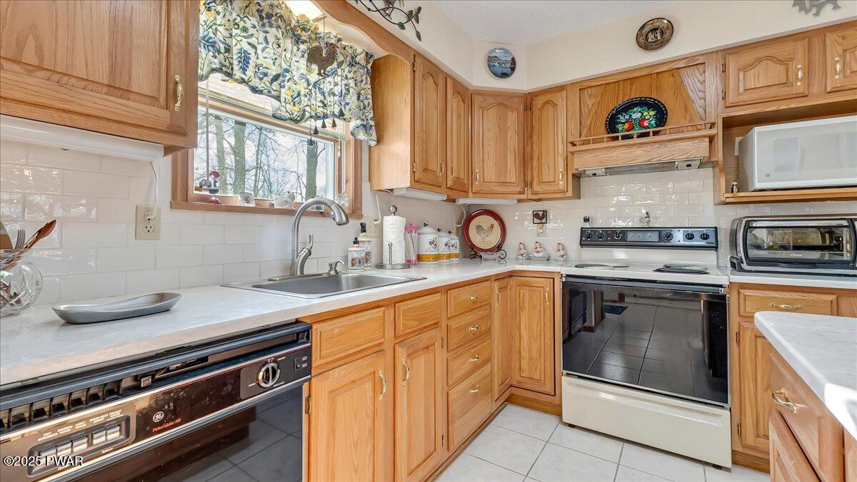 363 Gold Key Road Milford, PA 18337 - Photo 15 of 62 20-Photo Feb 28 2025, 9 44 43 AM
