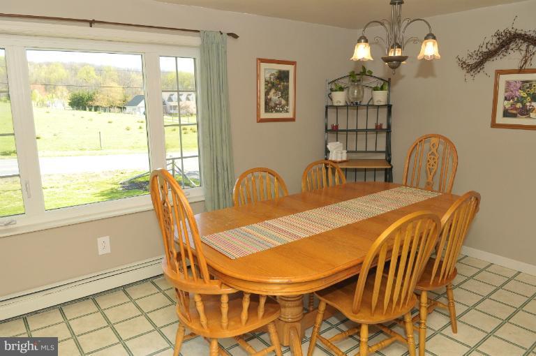 3709 Garfield Road Smithsburg, MD 21783 - Photo 22 of 25 Dining Room