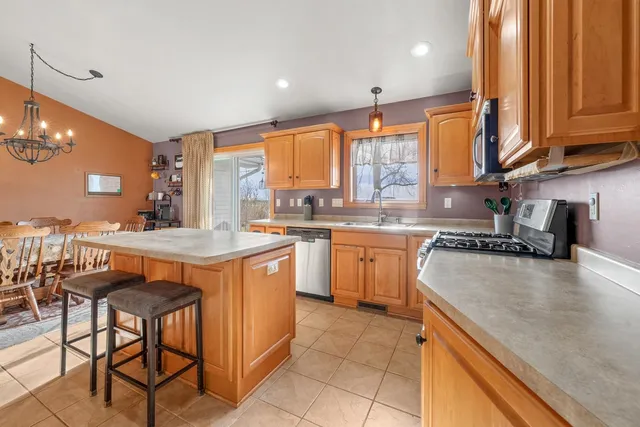 $429,900 | 478 Falcon Drive, Pulaski, WI 54162