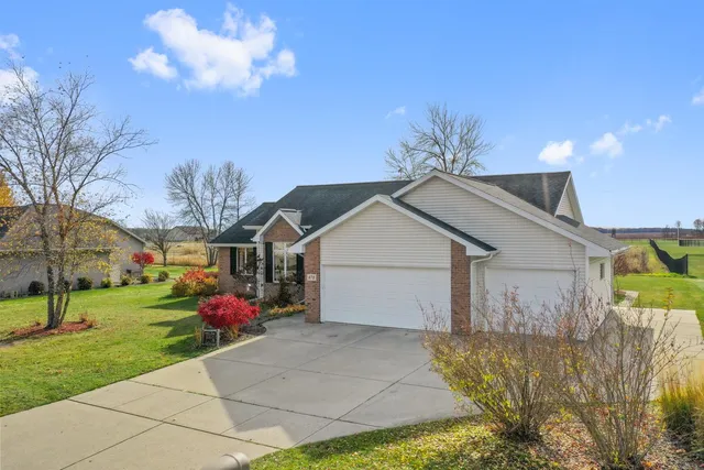 $429,900 | 478 Falcon Drive, Pulaski, WI 54162