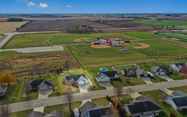 $429,900 | 478 Falcon Drive, Pulaski, WI 54162