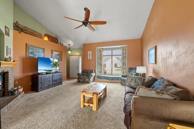 $429,900 | 478 Falcon Drive, Pulaski, WI 54162