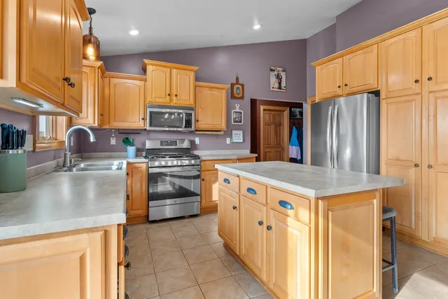 $429,900 | 478 Falcon Drive, Pulaski, WI 54162