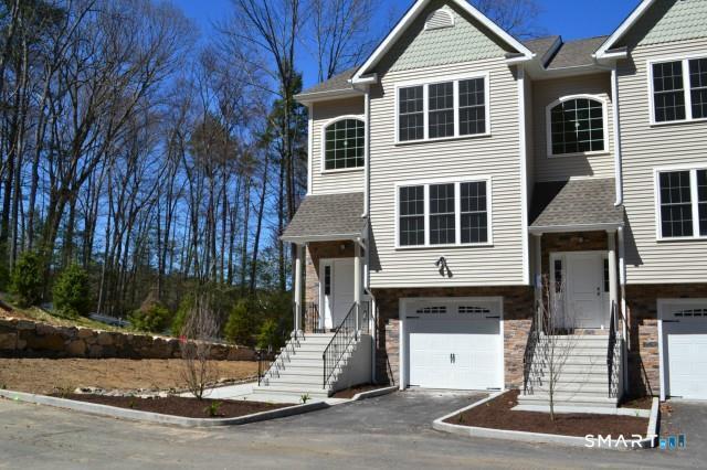 18 Oak Branch Drive, Unit 18 Brookfield, CT 06804 - Photo 1 of 10