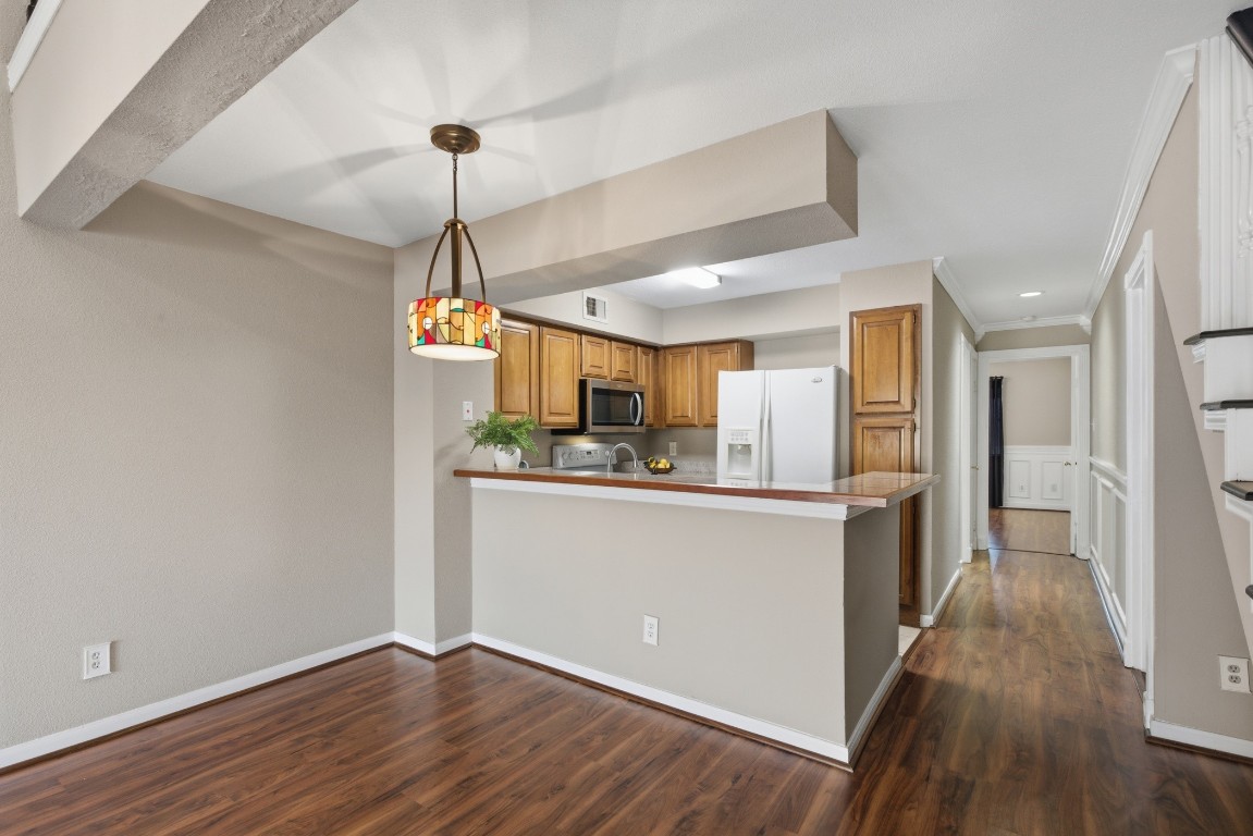 2425 Holly Hall Street, Unit 100 Houston, TX 77054 - Photo 16 of 45 View from dining area.