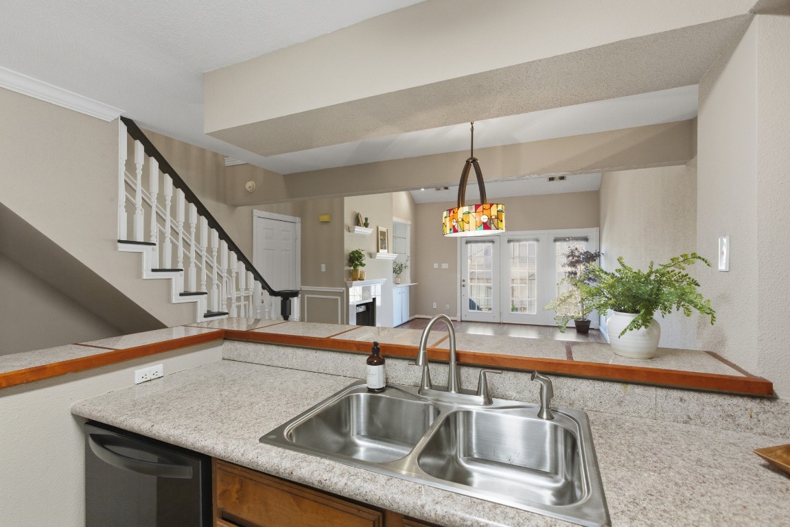 2425 Holly Hall Street, Unit 100 Houston, TX 77054 - Photo 20 of 45