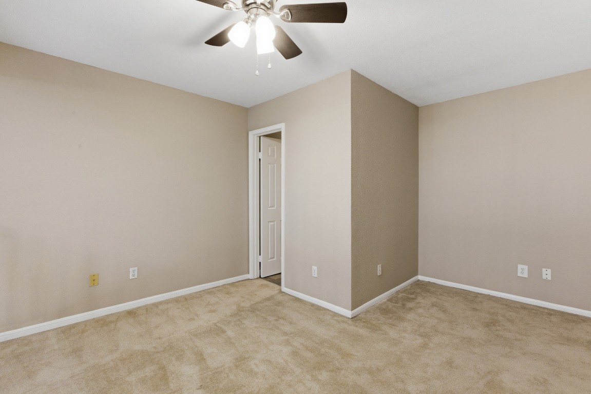 2425 Holly Hall Street, Unit 100 Houston, TX 77054 - Photo 30 of 45 Nook for desk area, more storage, or entertainment space.