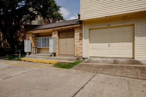 $149,000 | 2425 Holly Hall Street, Unit 100, Houston, TX 77054