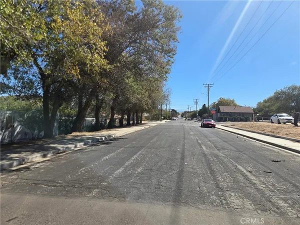 $40,000 | 3 3rd, Victorville, CA 92395