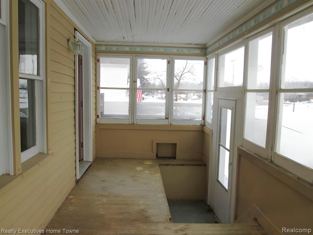 75 Delaware Street Sandusky, MI 48471 - Photo 5 of 27