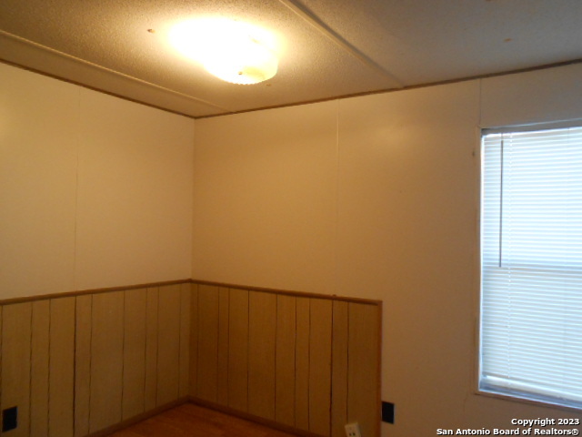 5420 Uecker Road San Antonio, TX 78220 - Photo 8 of 23 a view of a hallway