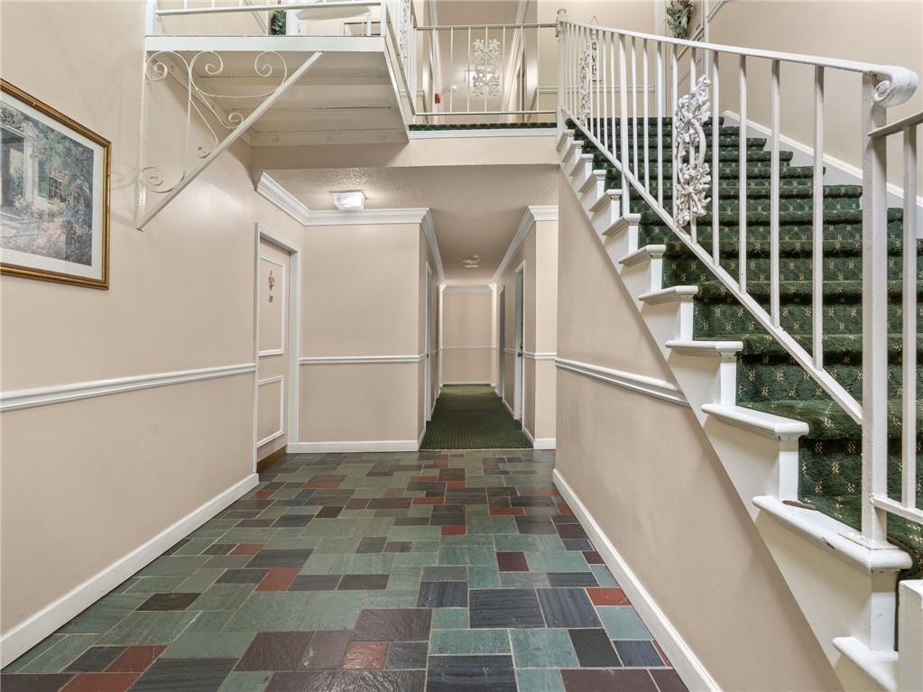 6851 Roswell Road, Unit H26 Atlanta, GA 30328 - Photo 36 of 49 a view of entryway