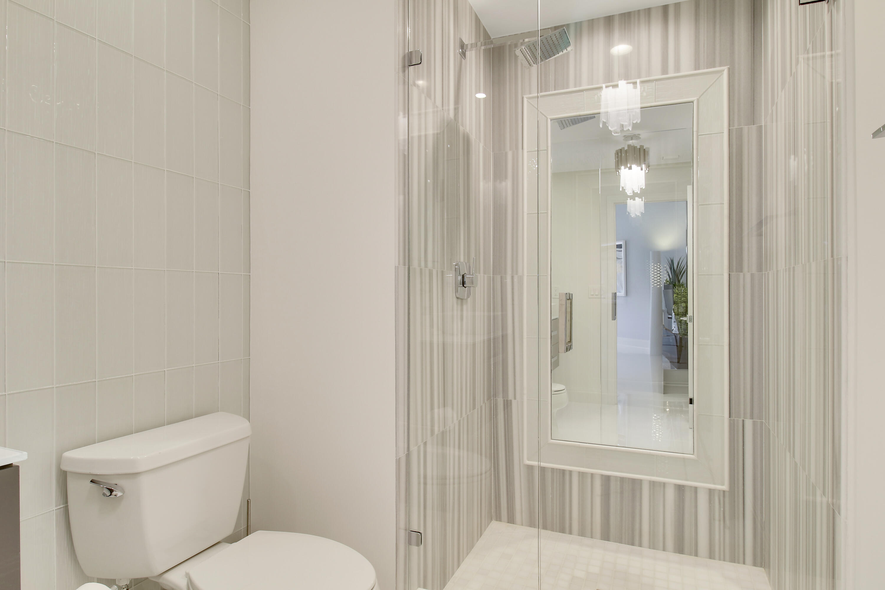 7535 La Paz Boulevard, Unit 105 Boca Raton, FL 33433 - Photo 34 of 45 Guest Bath-1