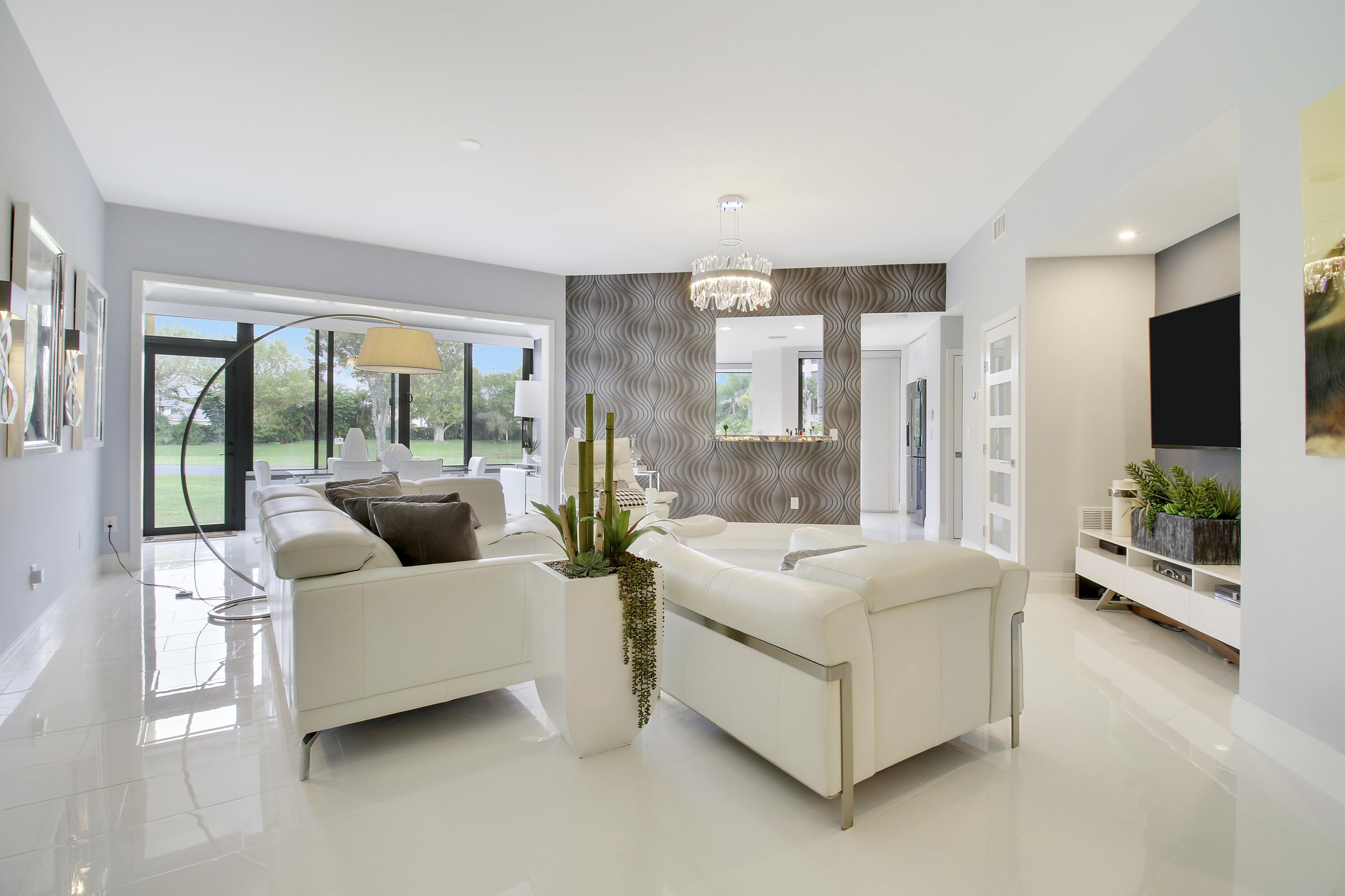 7535 La Paz Boulevard, Unit 105 Boca Raton, FL 33433 - Photo 6 of 45 Living Rm