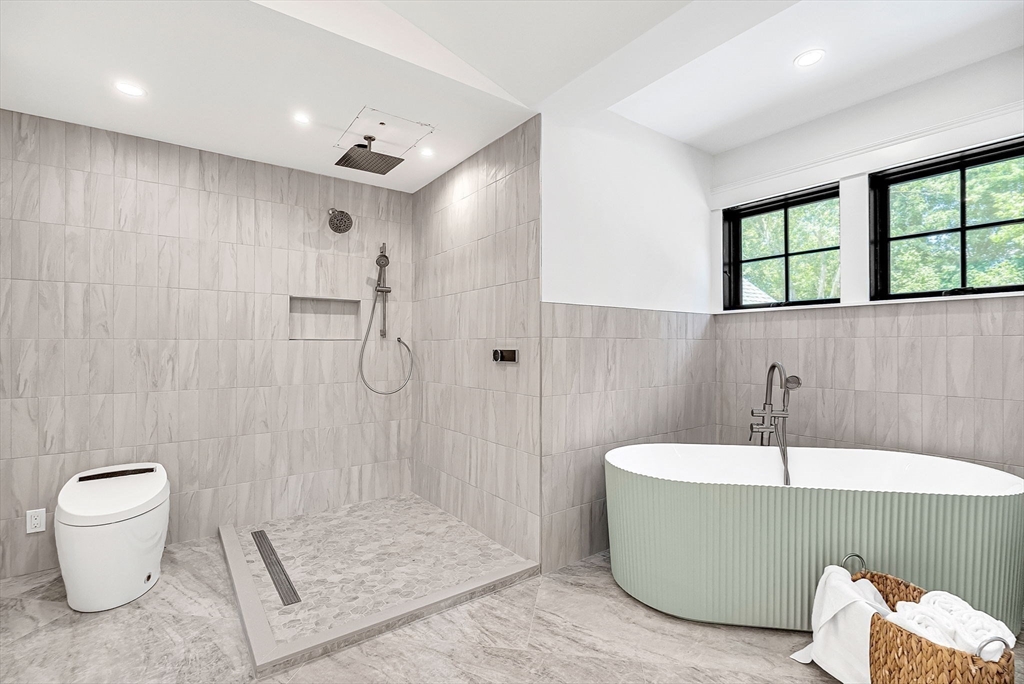 47 Rolling Lane Needham, MA 02492 - Photo 24 of 31