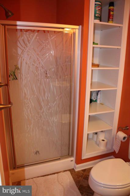 2307 Winterwood Road Baltimore, MD 21209 - Photo 20 of 26 Bath