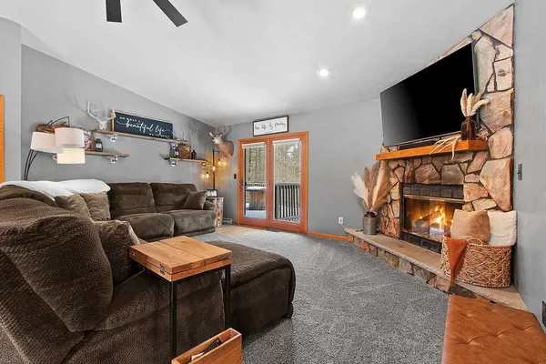 $415,000 | 6722 Oconto River Shores Lane, Oconto Falls, WI 54154