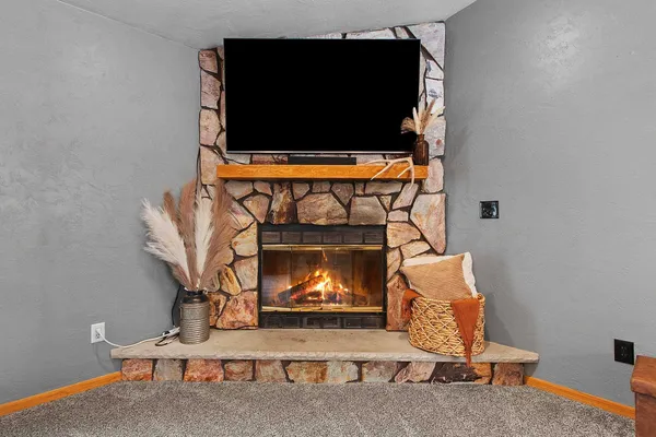 $415,000 | 6722 Oconto River Shores Lane, Oconto Falls, WI 54154