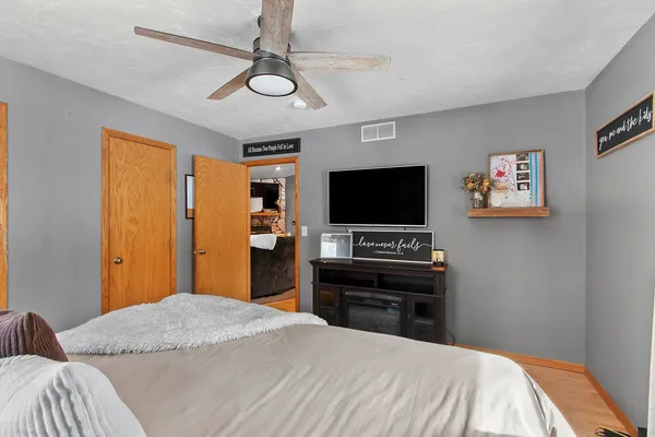 $415,000 | 6722 Oconto River Shores Lane, Oconto Falls, WI 54154