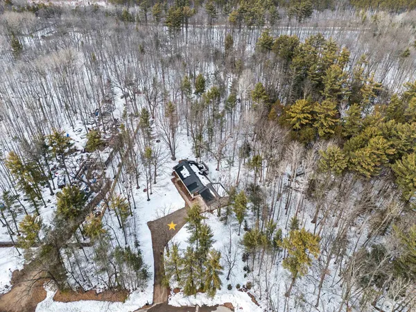 $415,000 | 6722 Oconto River Shores Lane, Oconto Falls, WI 54154