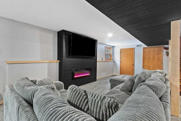 $415,000 | 6722 Oconto River Shores Lane, Oconto Falls, WI 54154