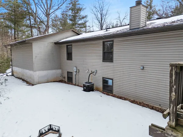 $415,000 | 6722 Oconto River Shores Lane, Oconto Falls, WI 54154