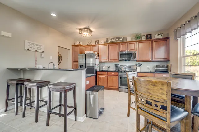 $439,900 | 116 River Mist Drive, Oswego, IL 60543