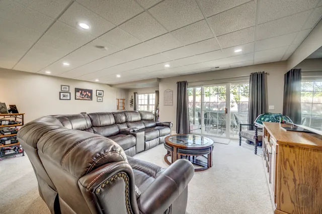 $439,900 | 116 River Mist Drive, Oswego, IL 60543