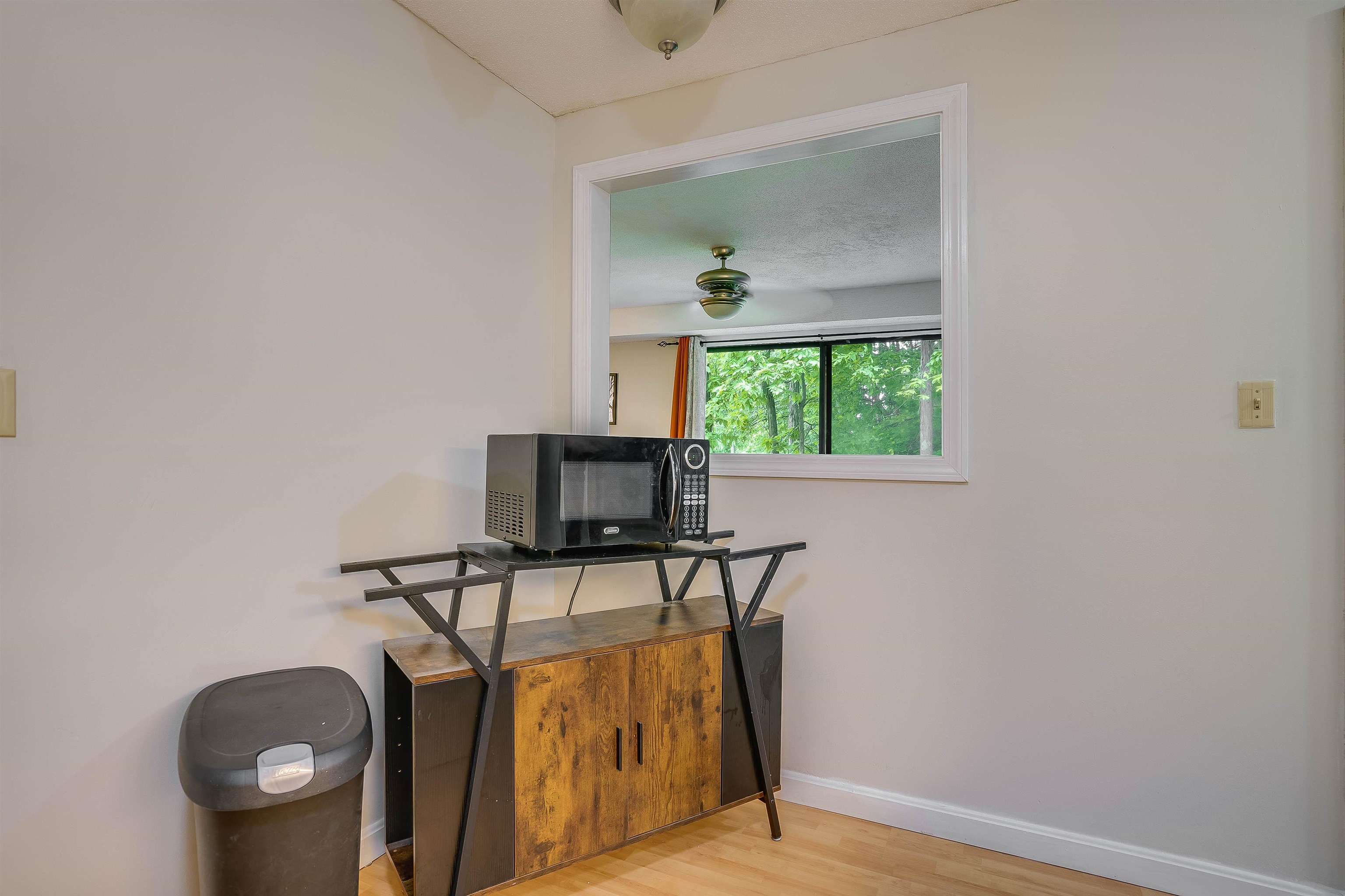 5 Brookside Drive, Unit 8 Exeter, NH 03833 - Photo 3 of 20 Gallery Image 3