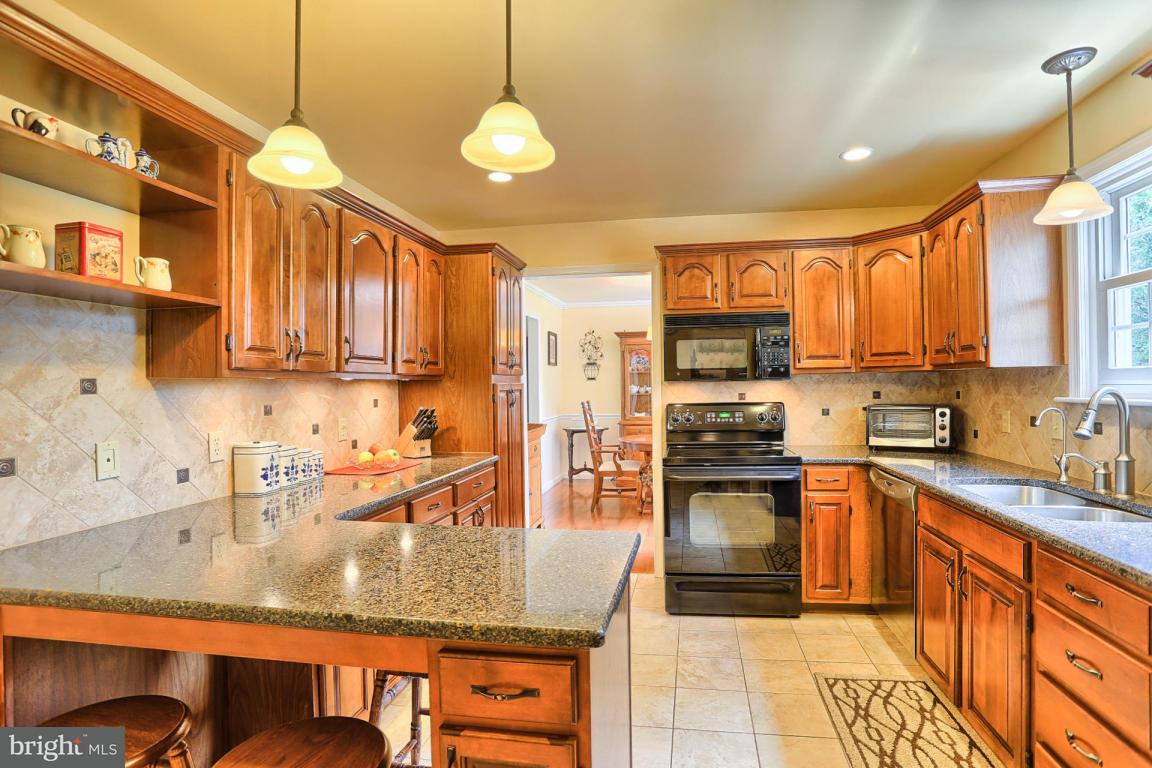 938 Buckwalter Road Lititz, PA 17543 - Photo 14 of 40