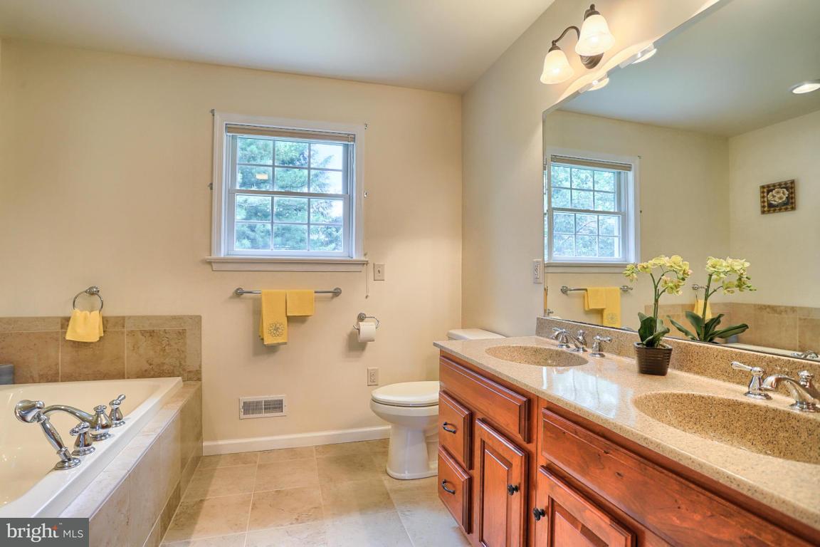 938 Buckwalter Road Lititz, PA 17543 - Photo 20 of 40